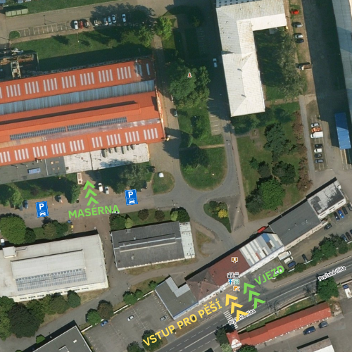 Pohled z letadla s vyznačeným vstupem a vjezdem do areálu ZVU
